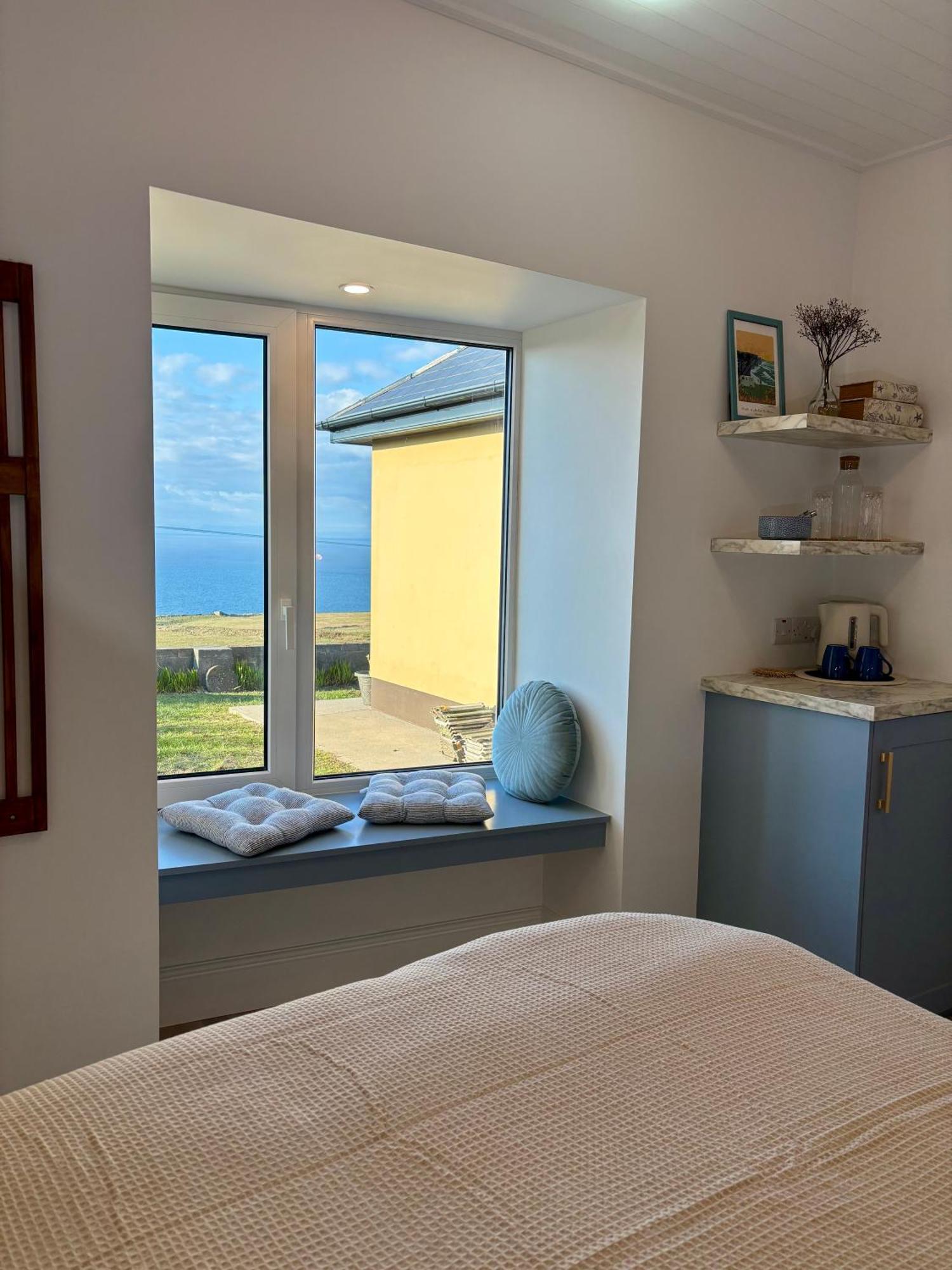 Ocean View Guestrooms Doolin Cameră foto