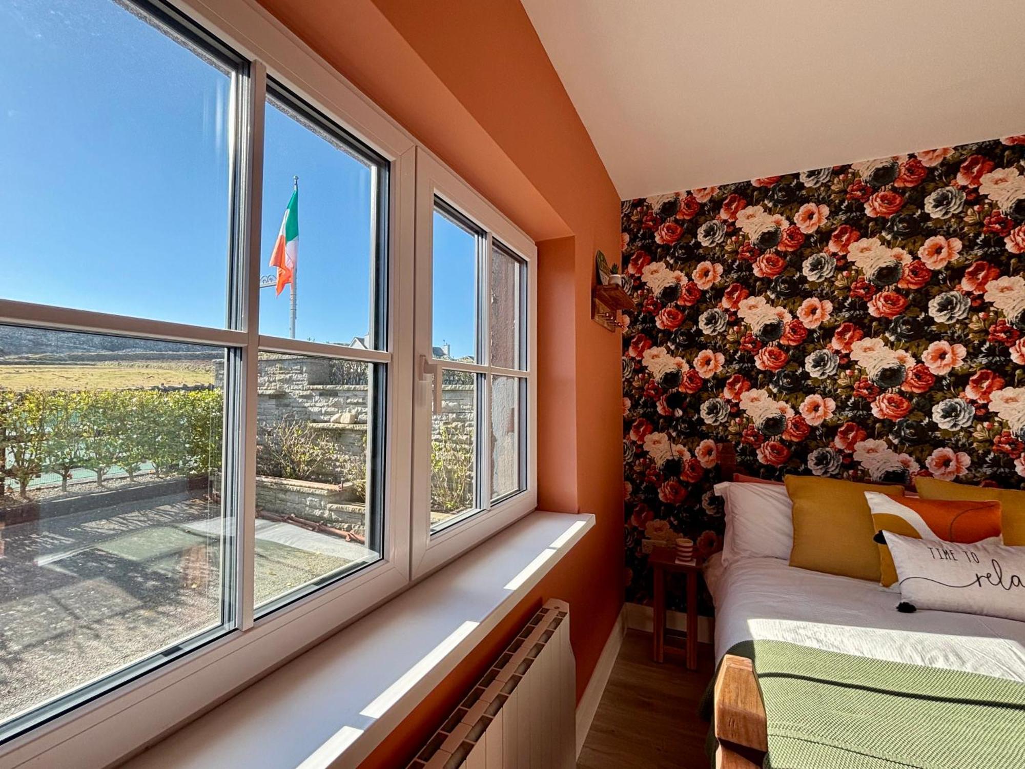 Ocean View Guestrooms Doolin Cameră foto